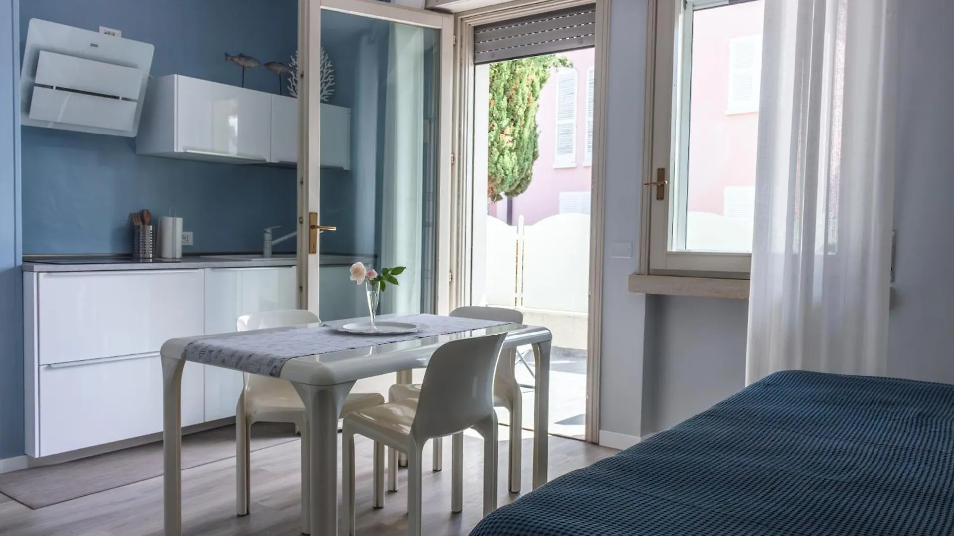 Apartments Peninsula Sirmione Italy