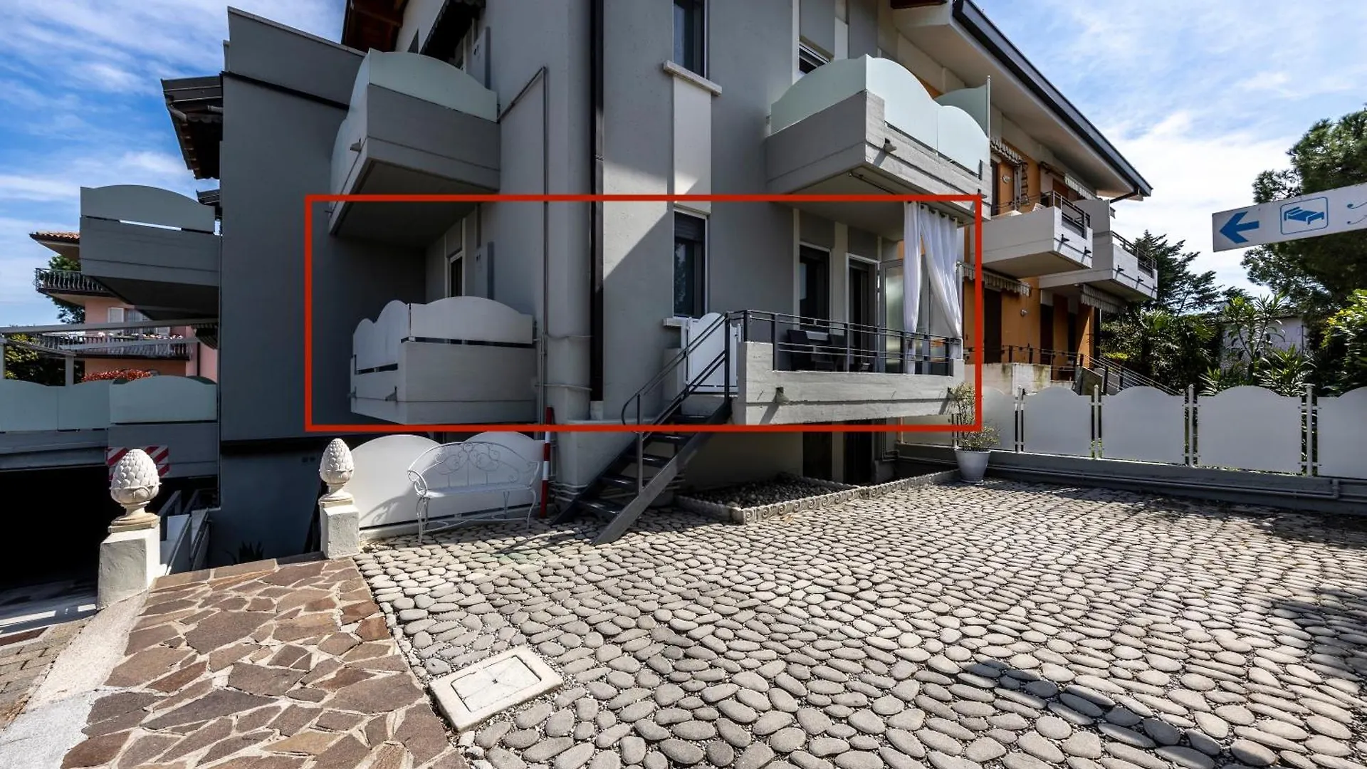Apartments Peninsula Sirmione Italy