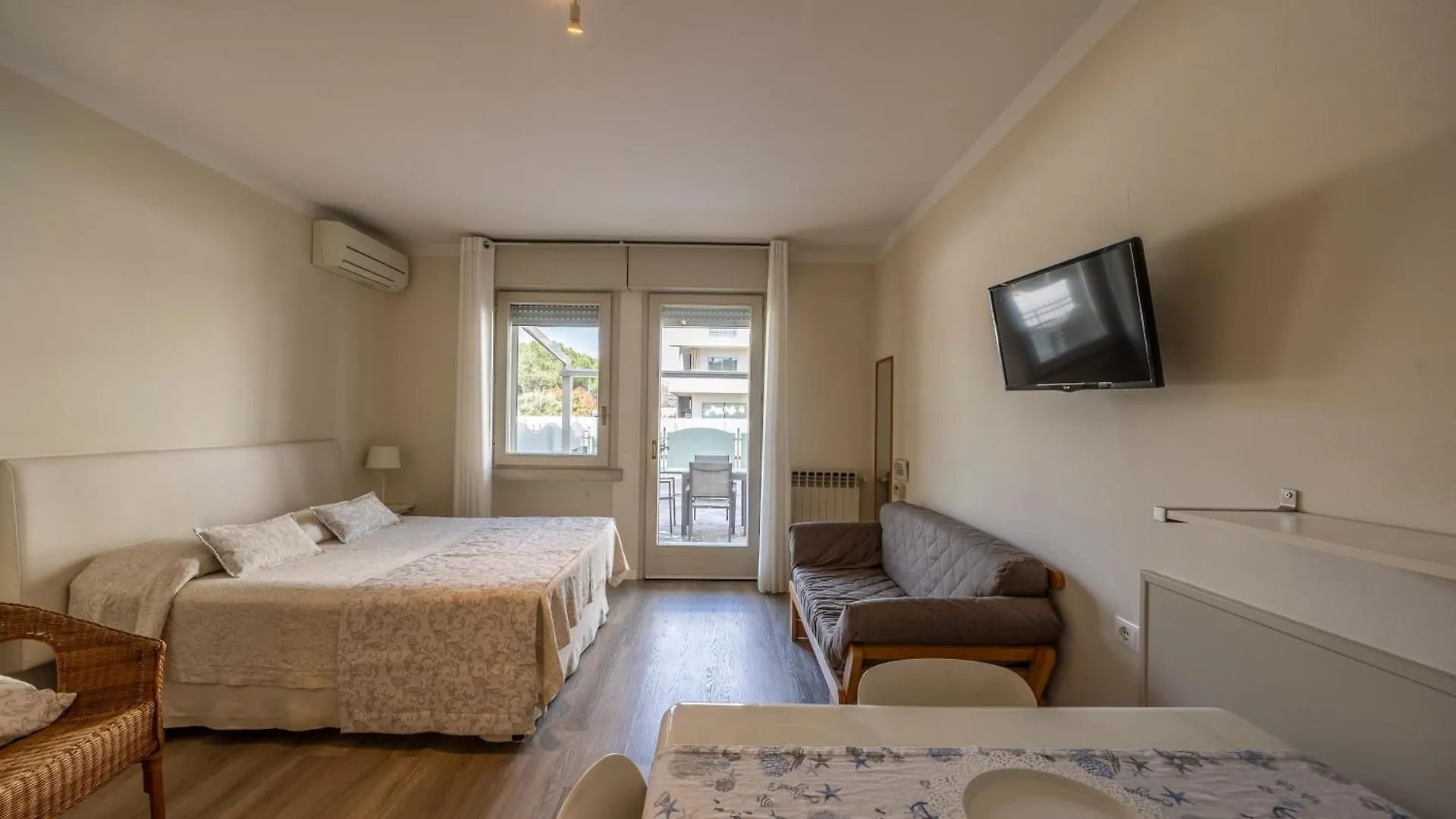 Apartments Peninsula Sirmione